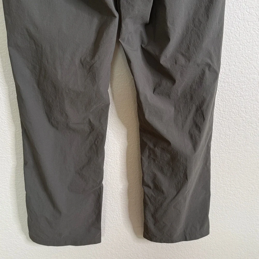Mountain Hardware rip stop pull on drawstring pant men’s small olive